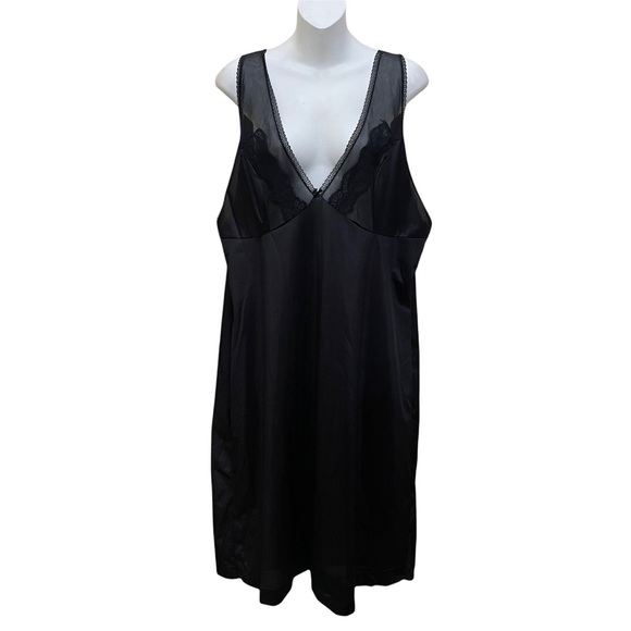 VINTAGE 90's VANDIORA BLACK FULL SLIP V-NECKLINE SHEER LACE STYLE 1327 - Picture 1 of 13